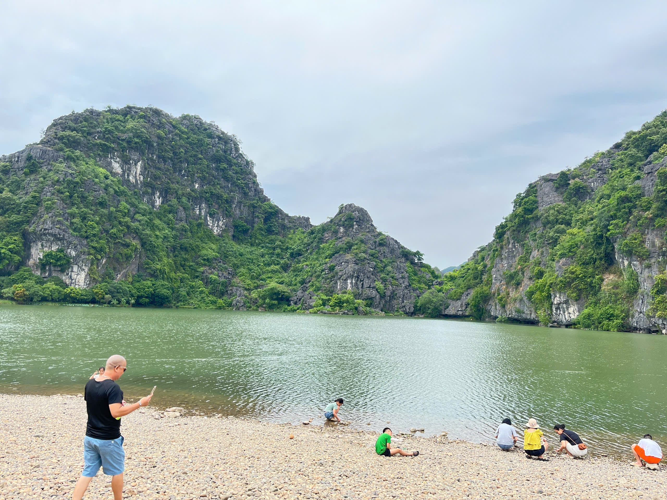 Kinh nghiệm du lịch Mộc Châu mùa hoa mận: Di chuyển an toàn và tiện lợi